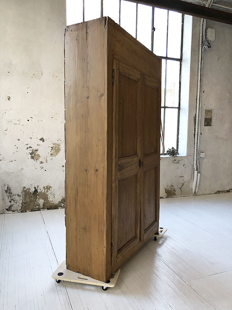 Pine good-food cabinet
