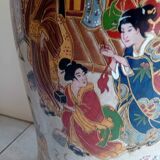 Vase à col taille Palais porcelaine chinoise à cartouches