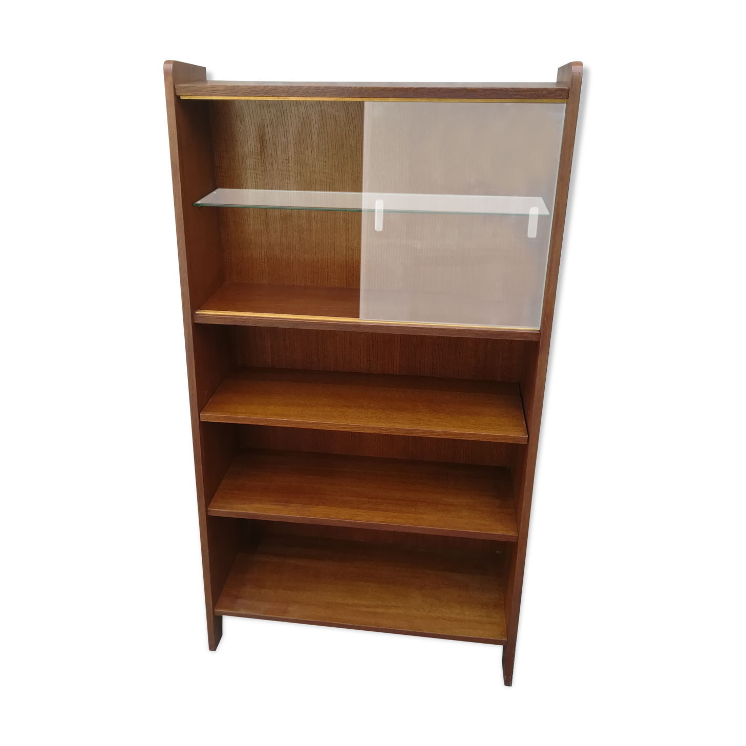 Vintage showcase library