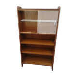 Vintage showcase library