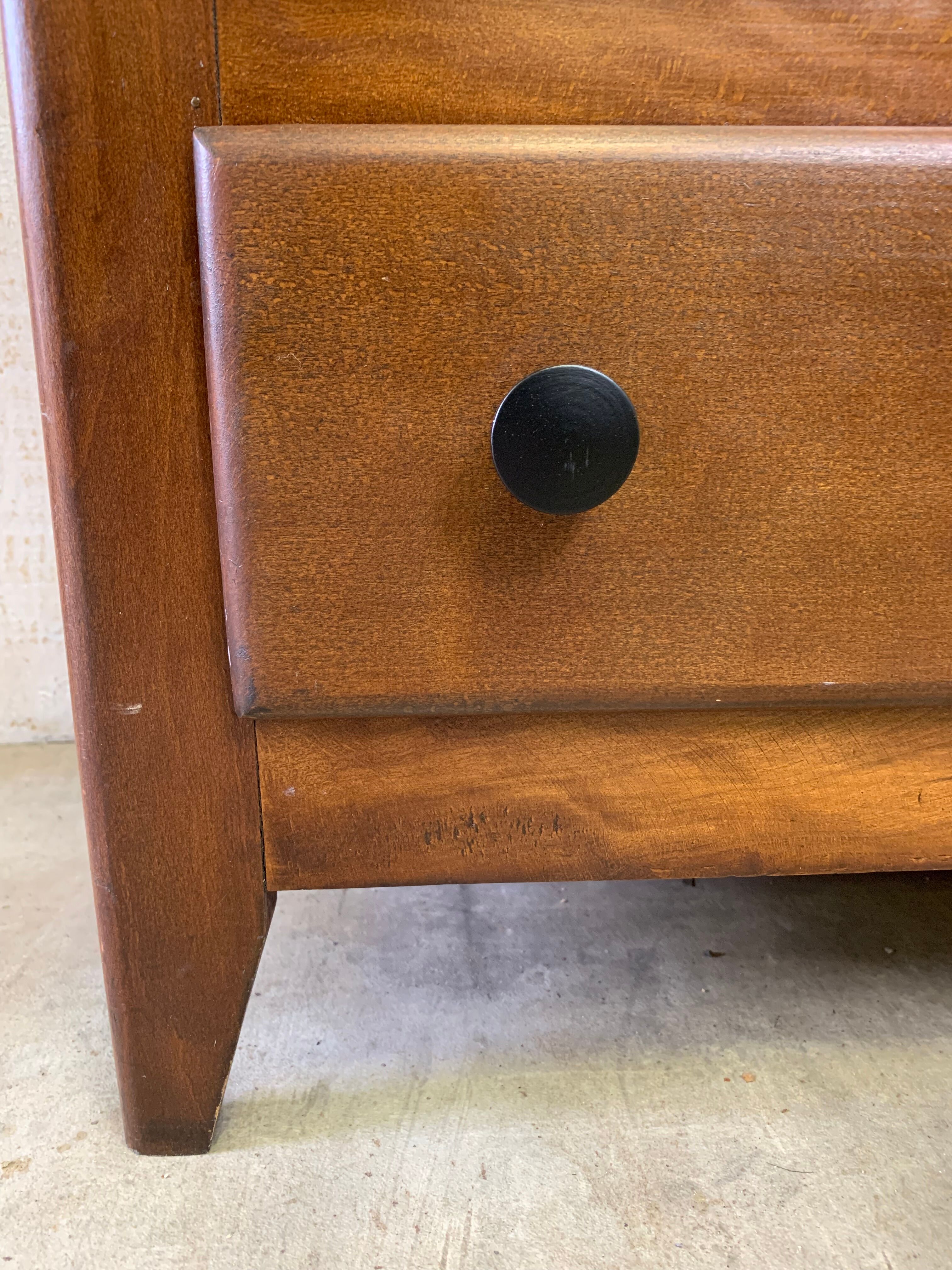 Commode vintage