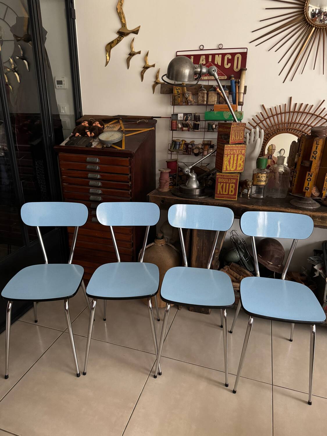 Série de 4 chaises Formica bleues vintage