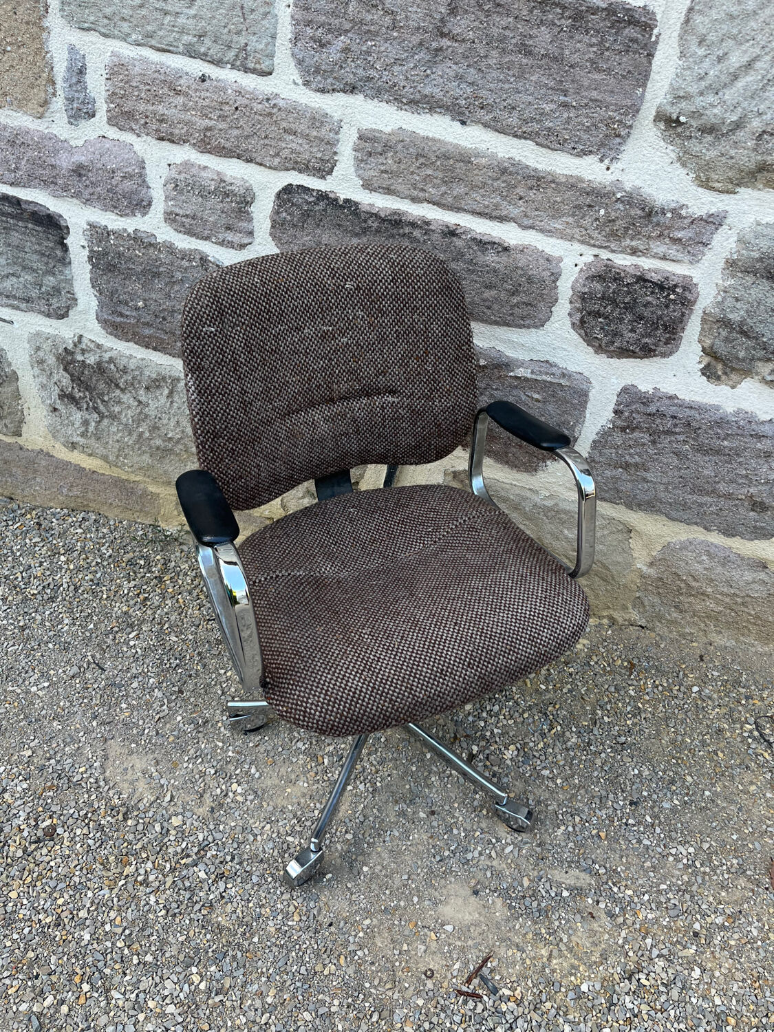 Desk chair