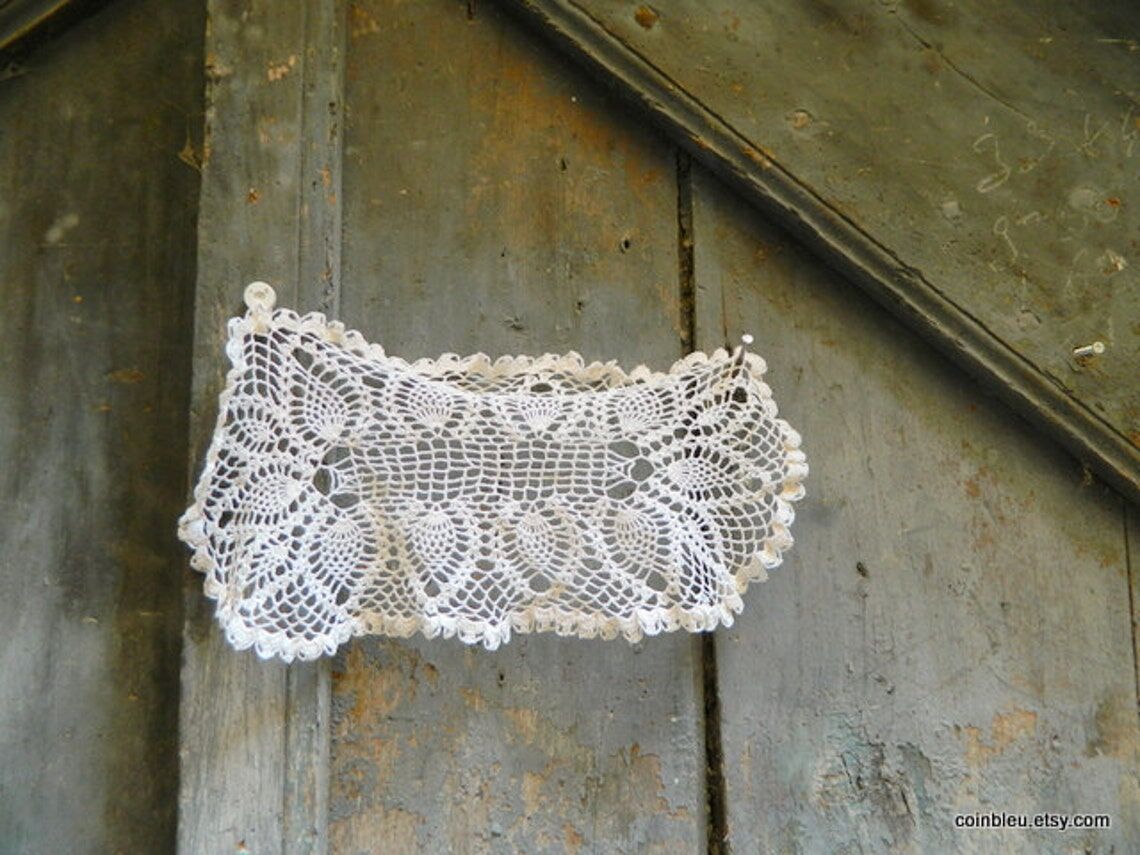 French lace cream placemat in cotton