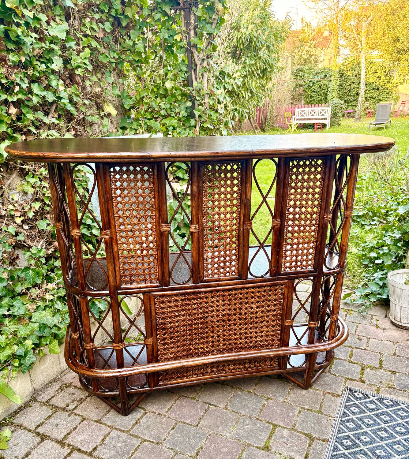 Rattan bar and vintage stools