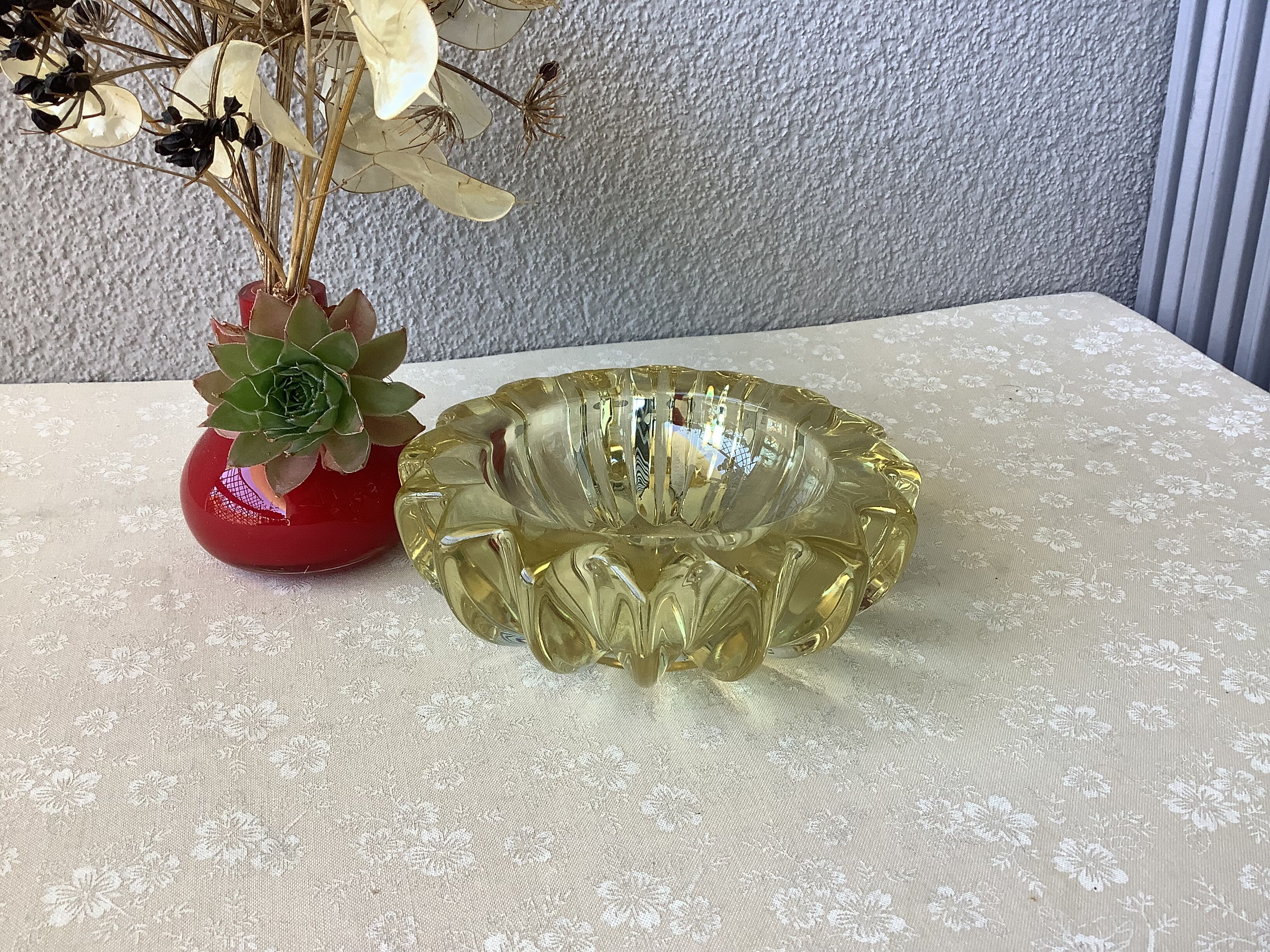 Art Deco ashtray in crystal Pierre d'Avesn France Lorraine