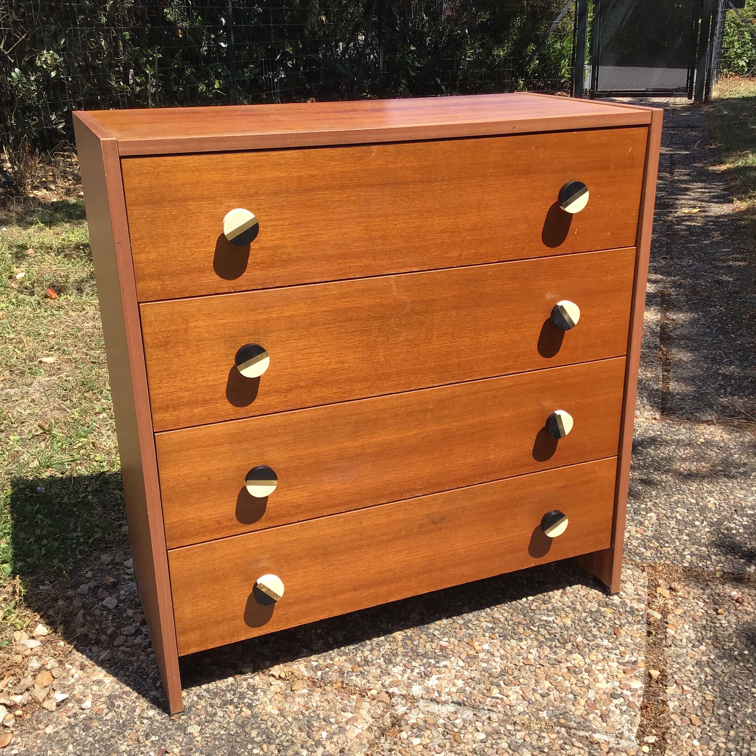 Commode vintage