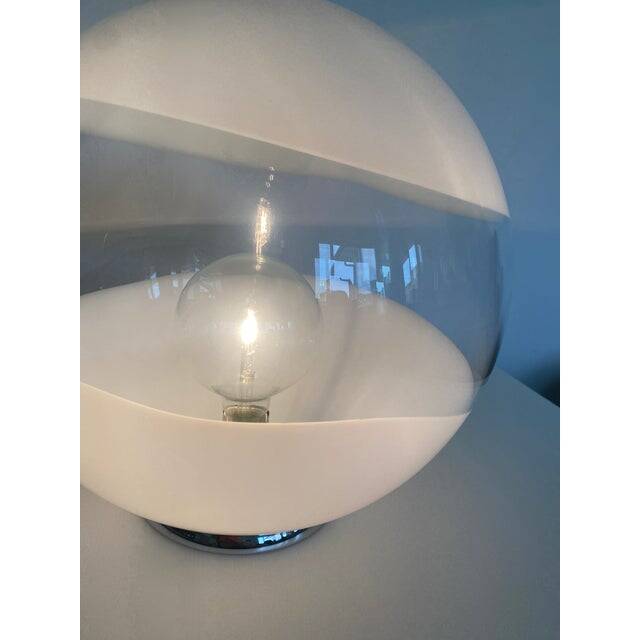 Contemporary scenographic murano white murano glass table lamp in 70's style