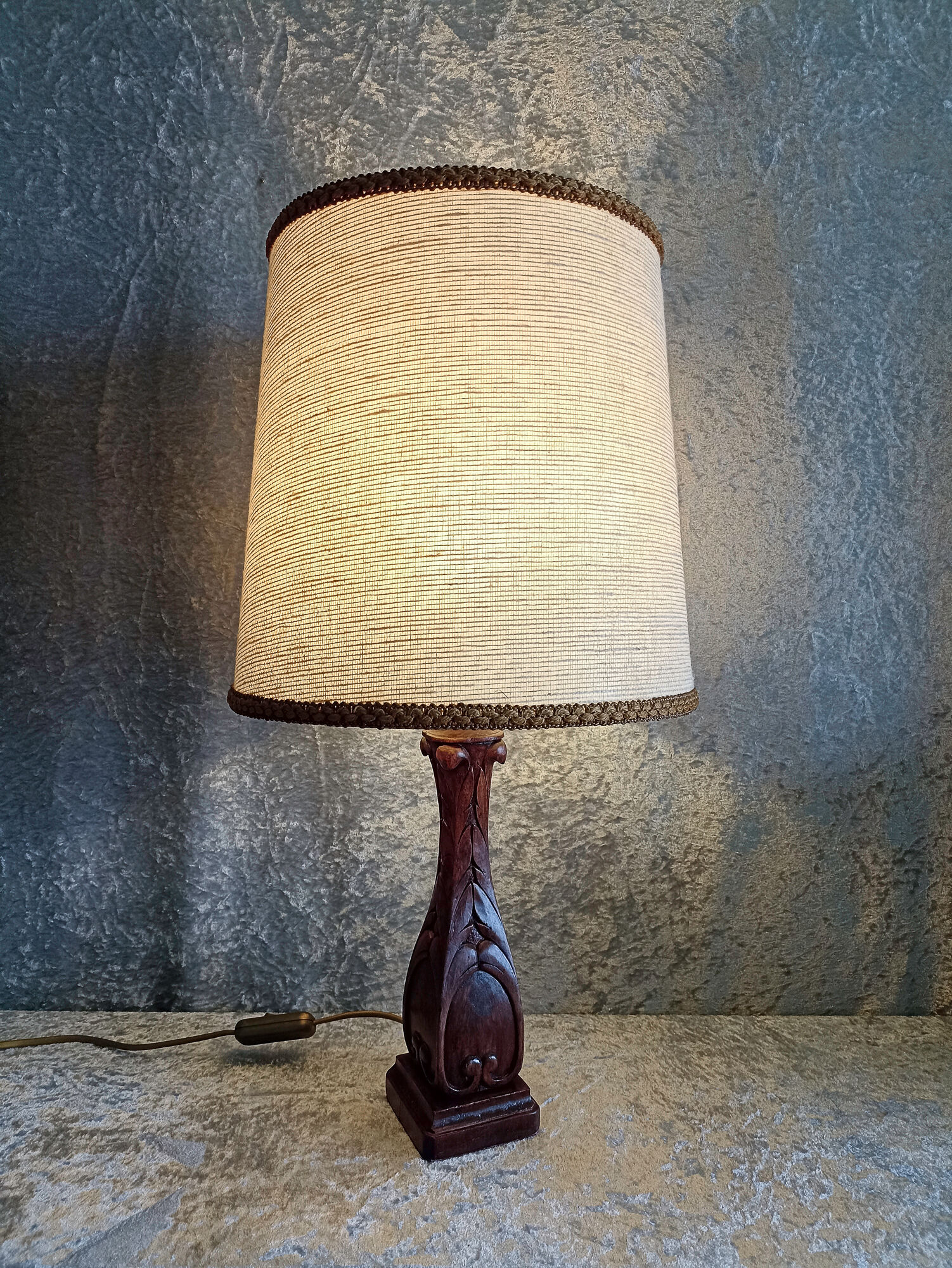 Wooden foot lamp with conical shade