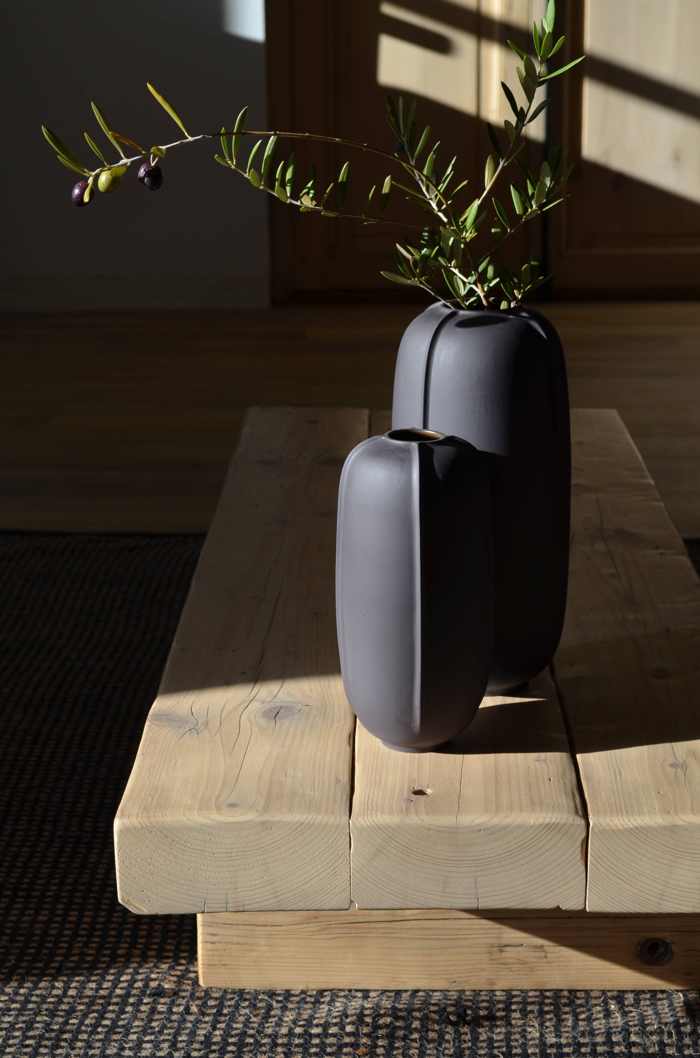 Atlas porcelain vase n°1