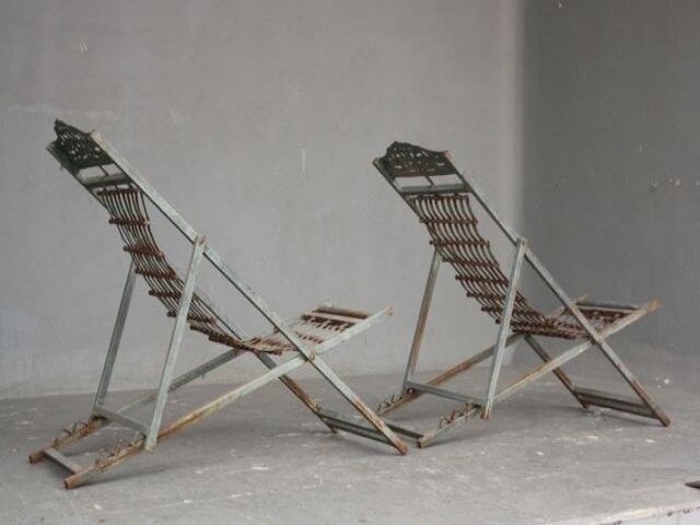 Chairs long time 1900 outside metal