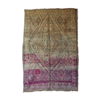 Vintage moroccan carpet - 196 x 285 cm
