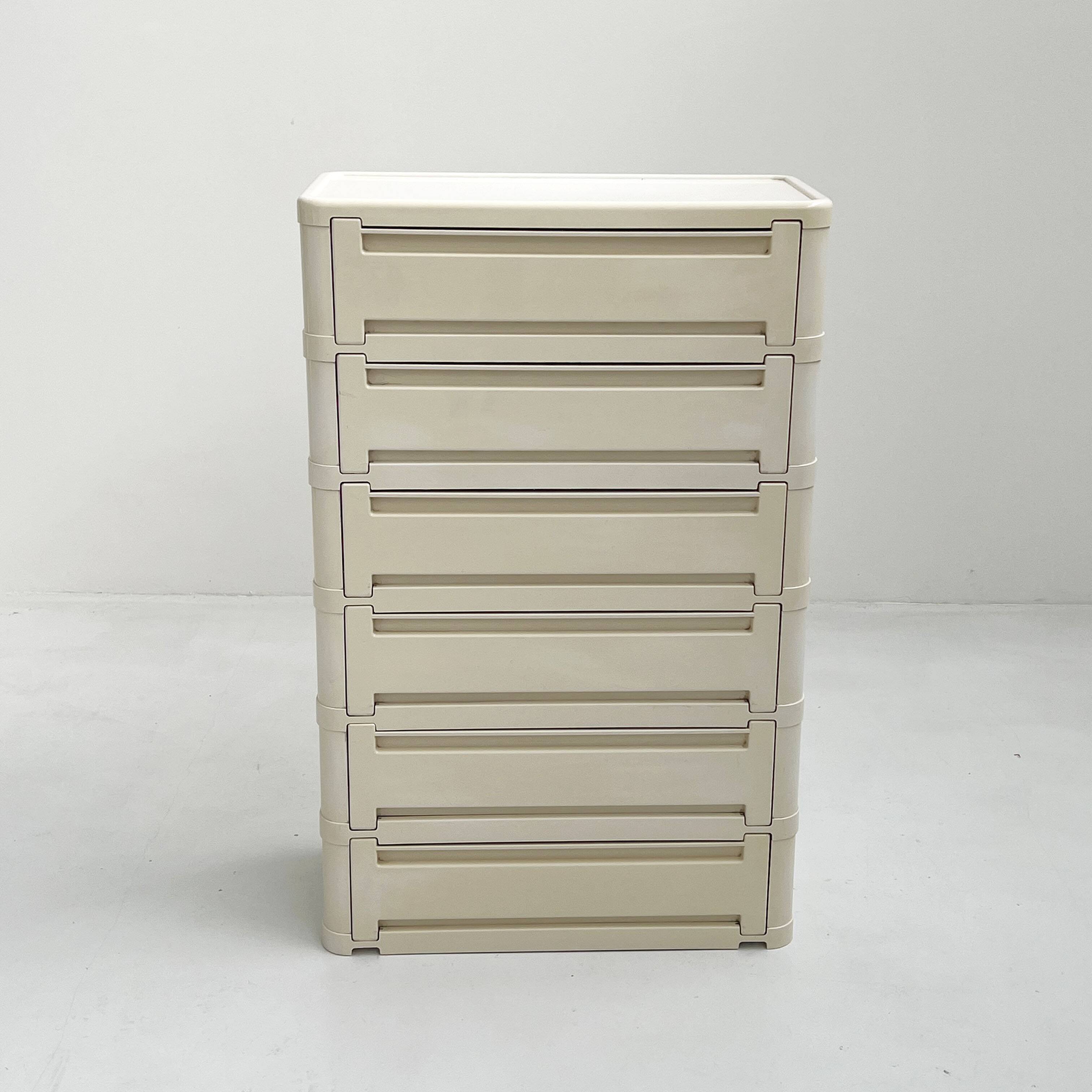 Cabinet blanc modèle “4964” par olaf von bohr pour kartell, 1970