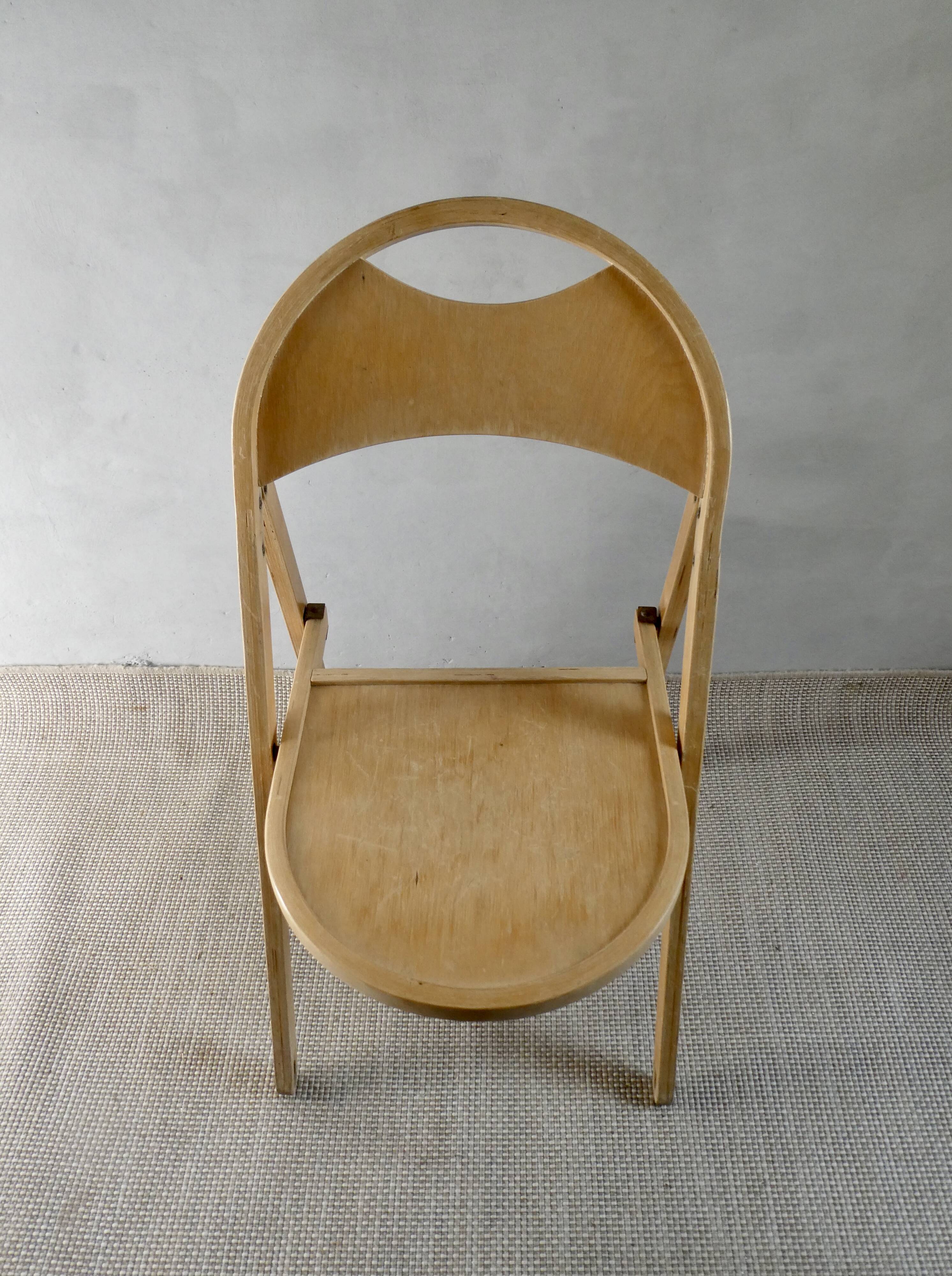 Folding wooden chair model No 24 OTK, around 1960