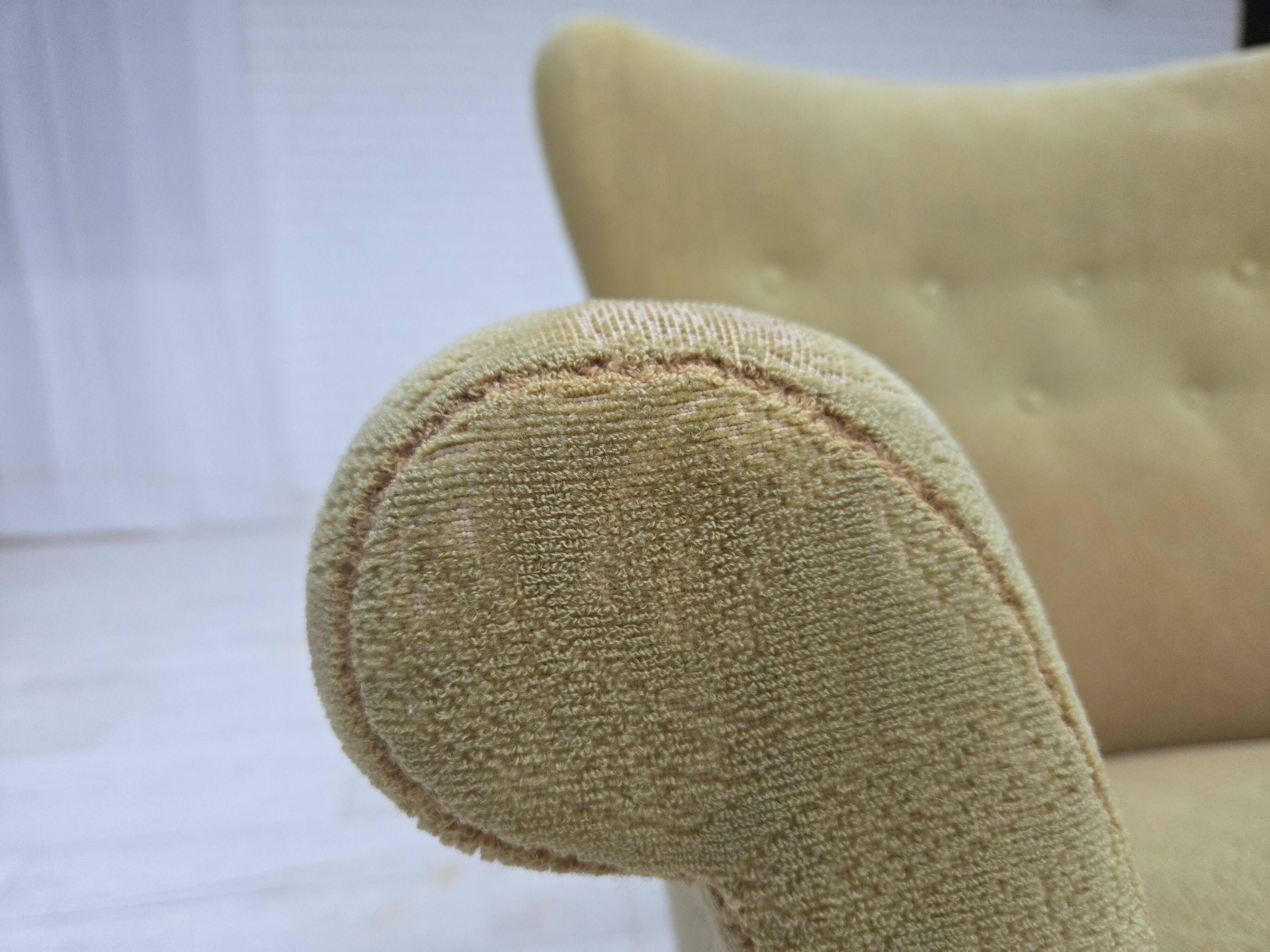 1960s, Danish armchair by Fritz Hansen, series 8000/8020, original.