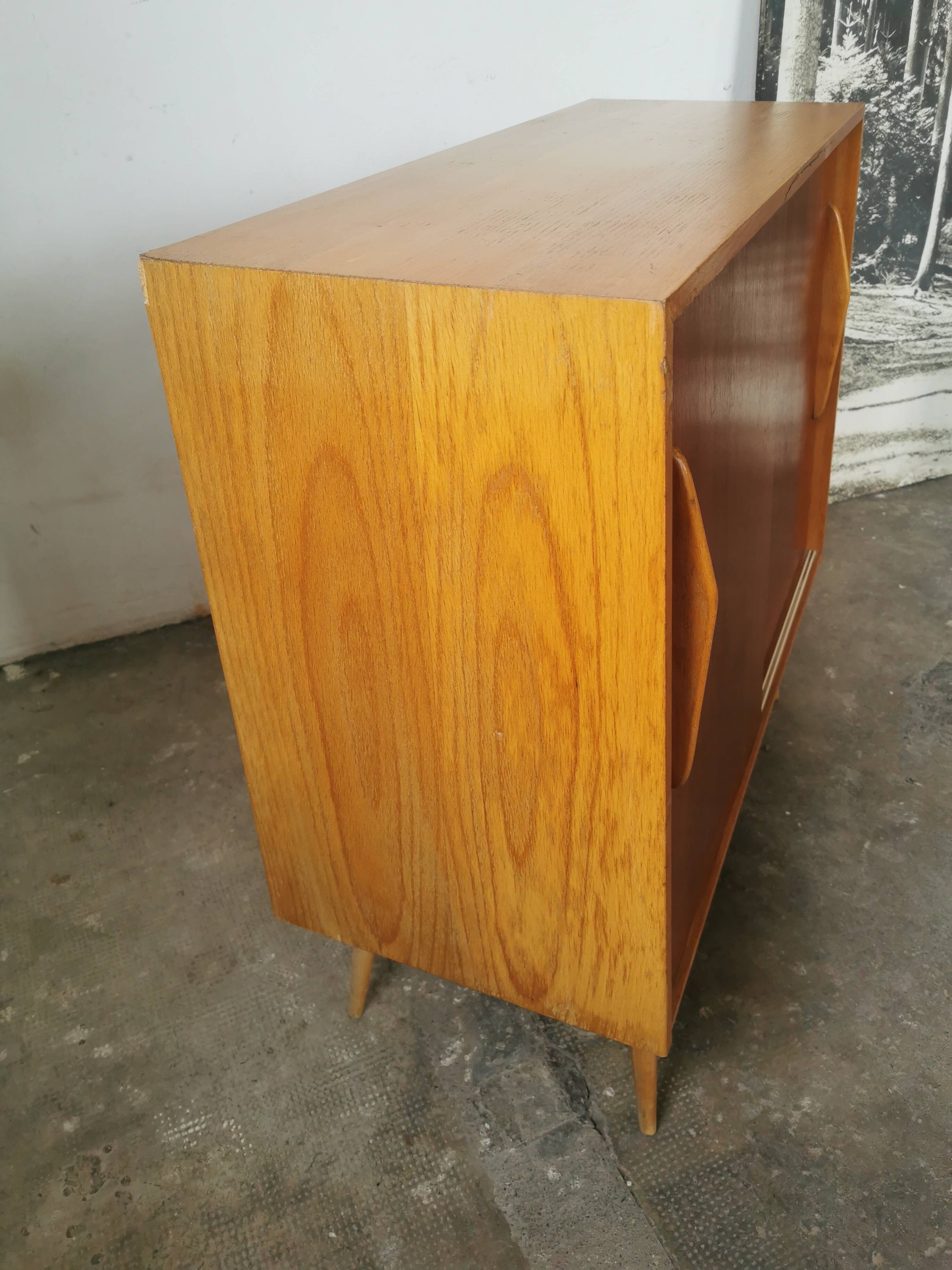 Mid-century design sliding door sideboard