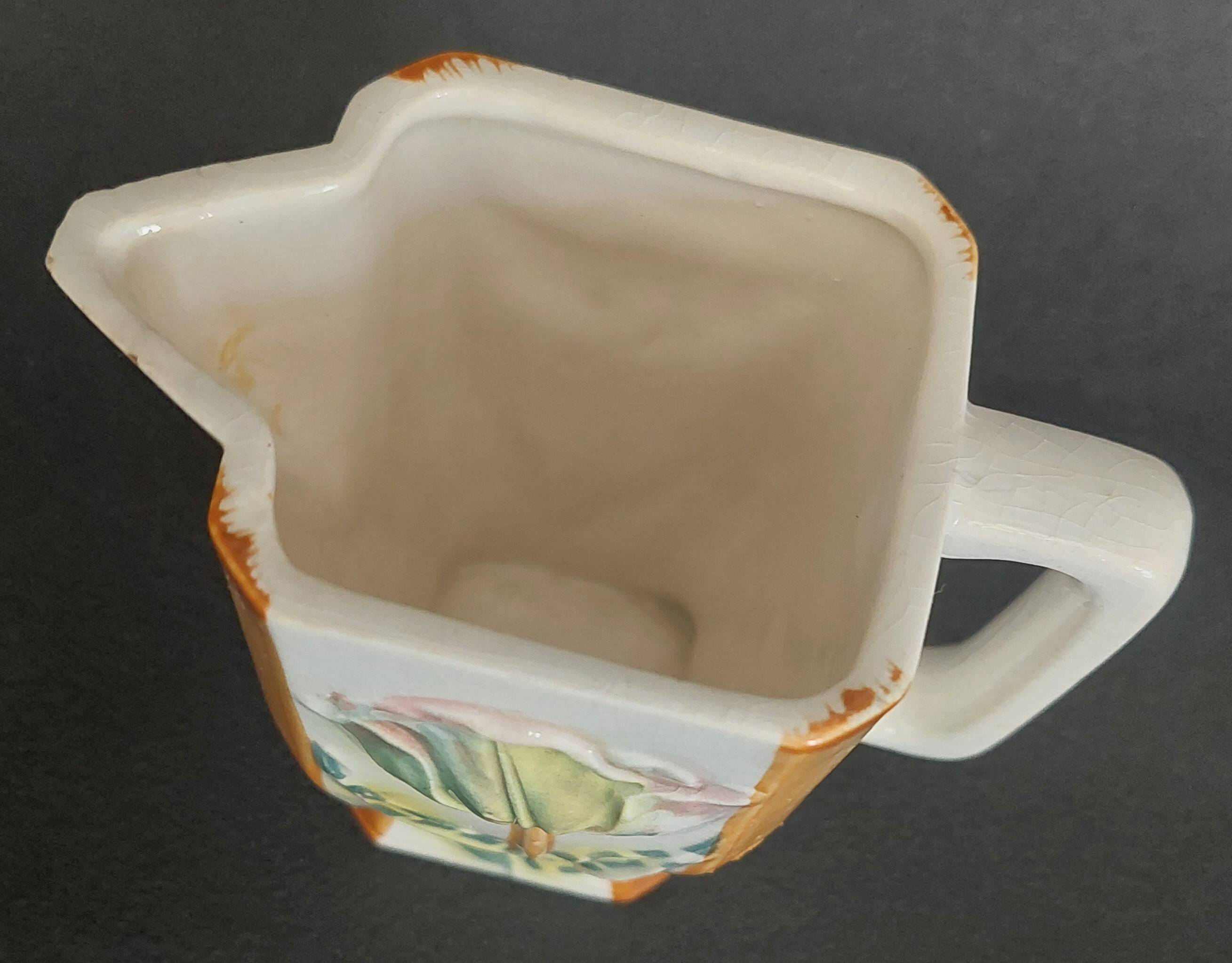 Cream pot in slip from the early 20th century