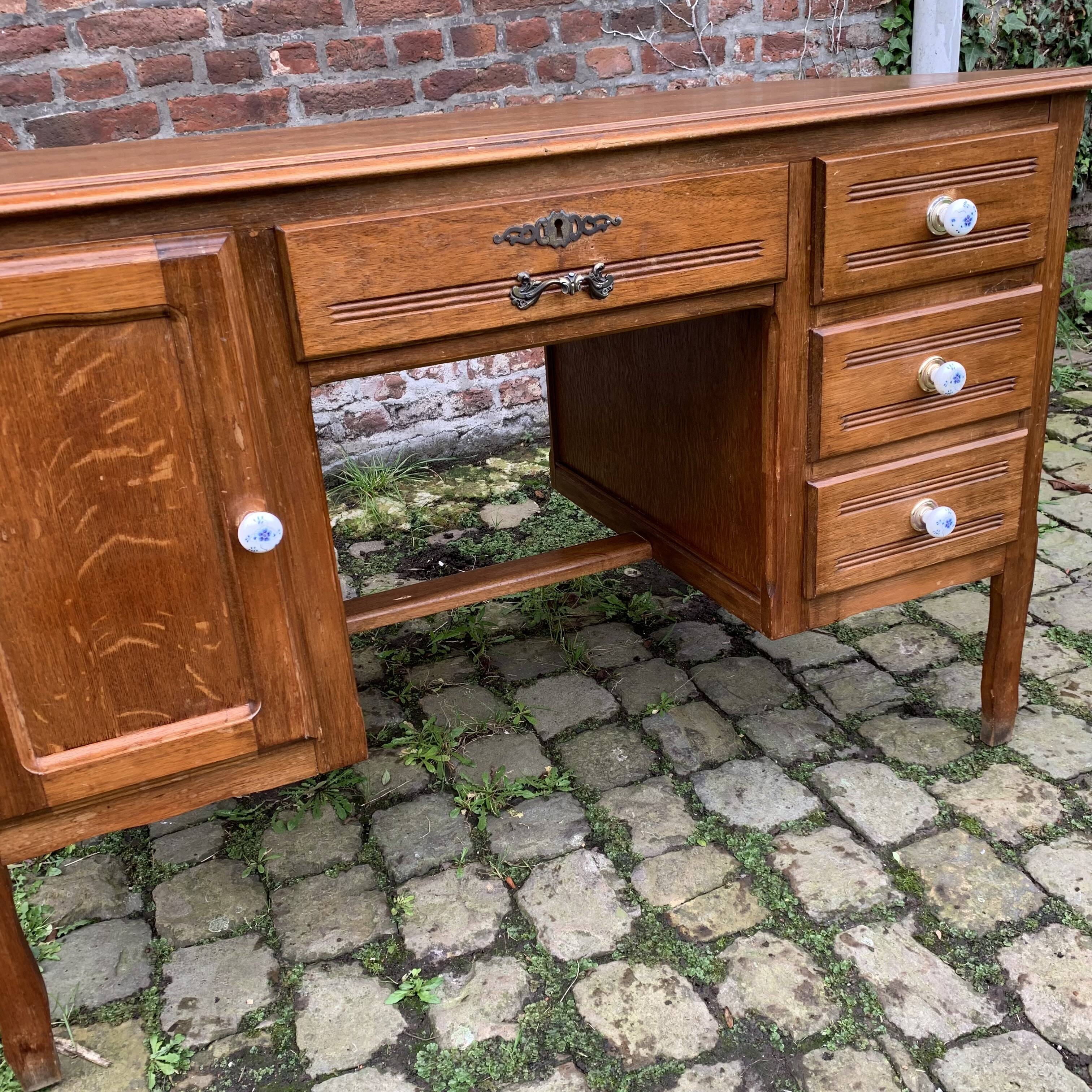 Bureau années 40