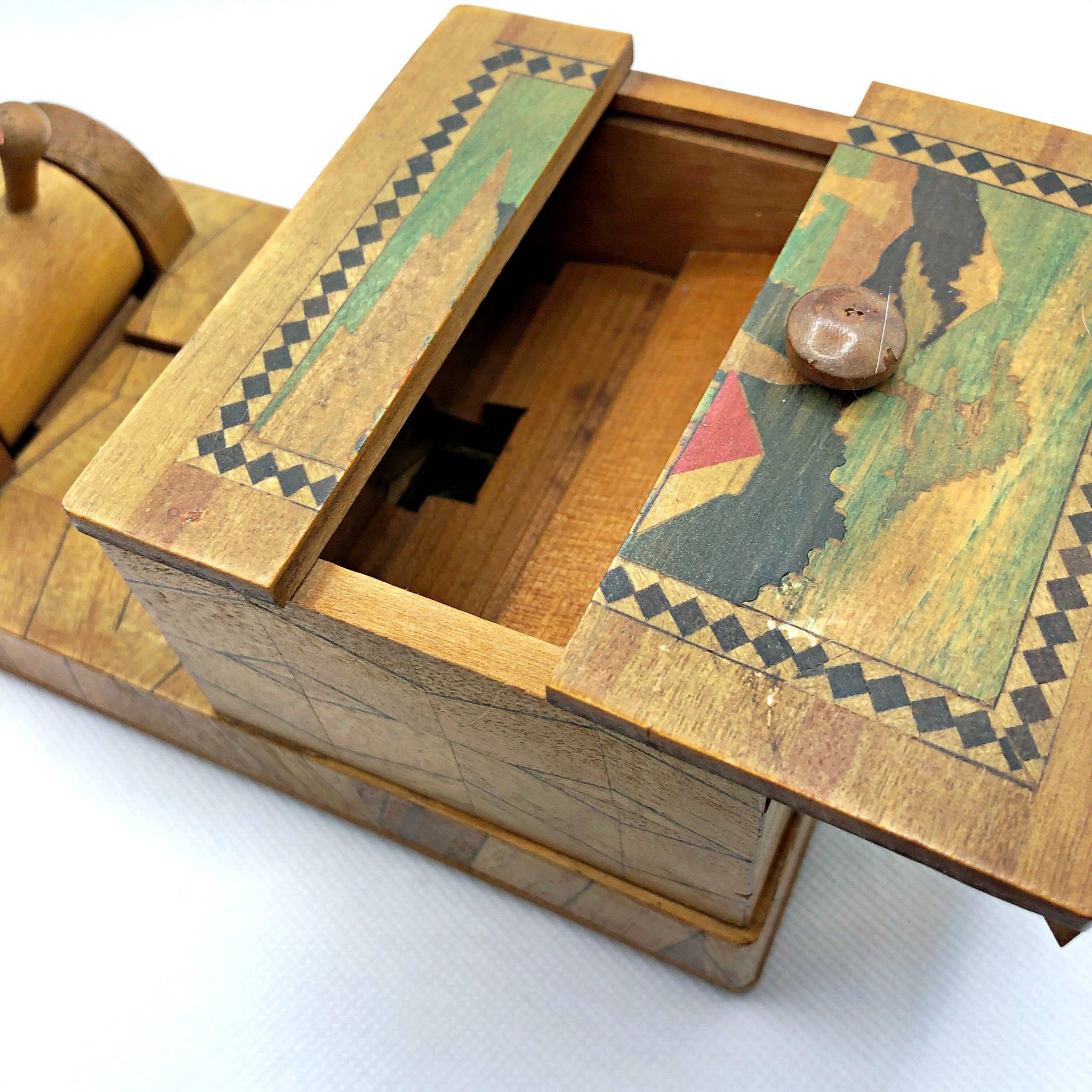 Distributeur de cigarettes en bois marqueté Rétro 30/40