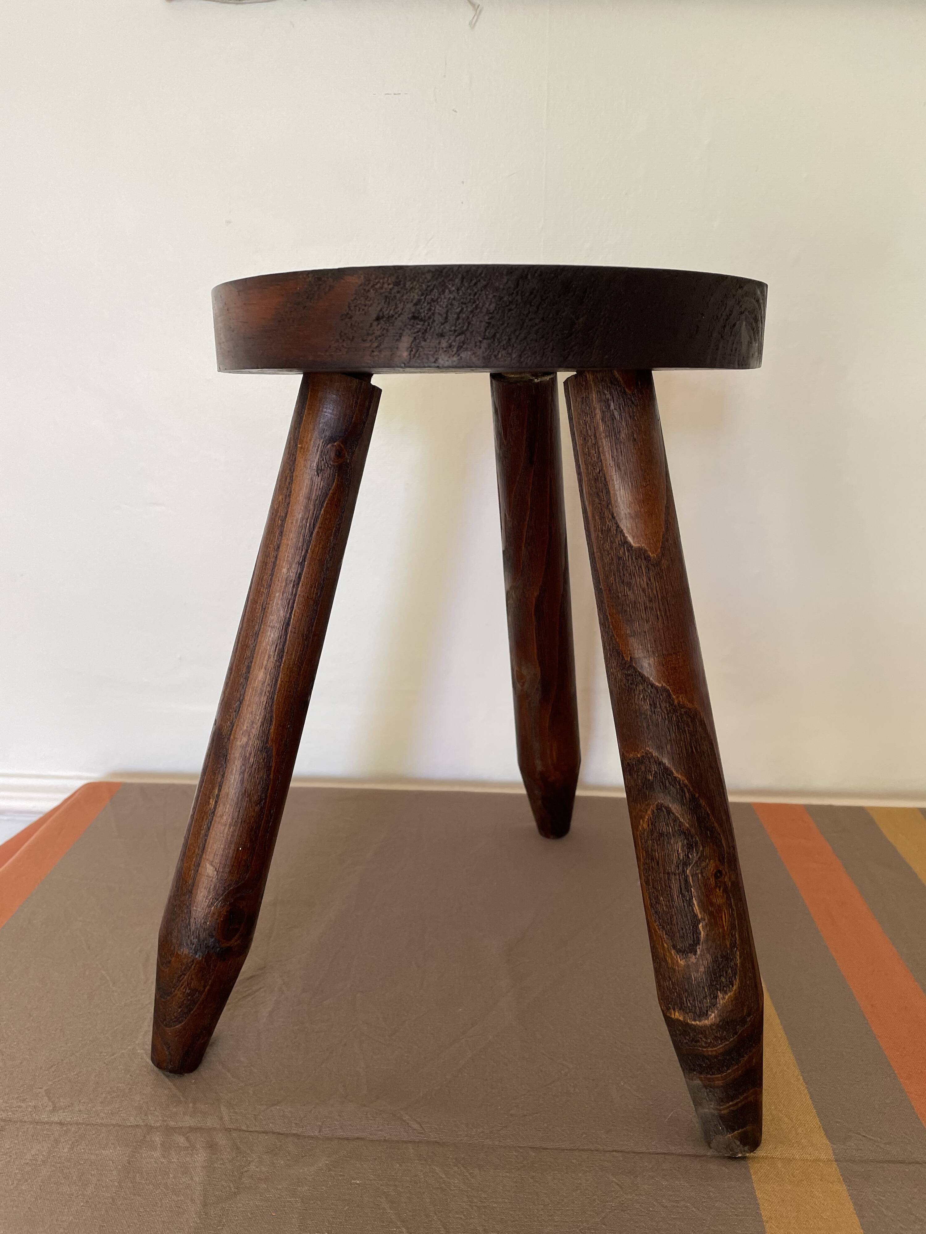Tripod stool
