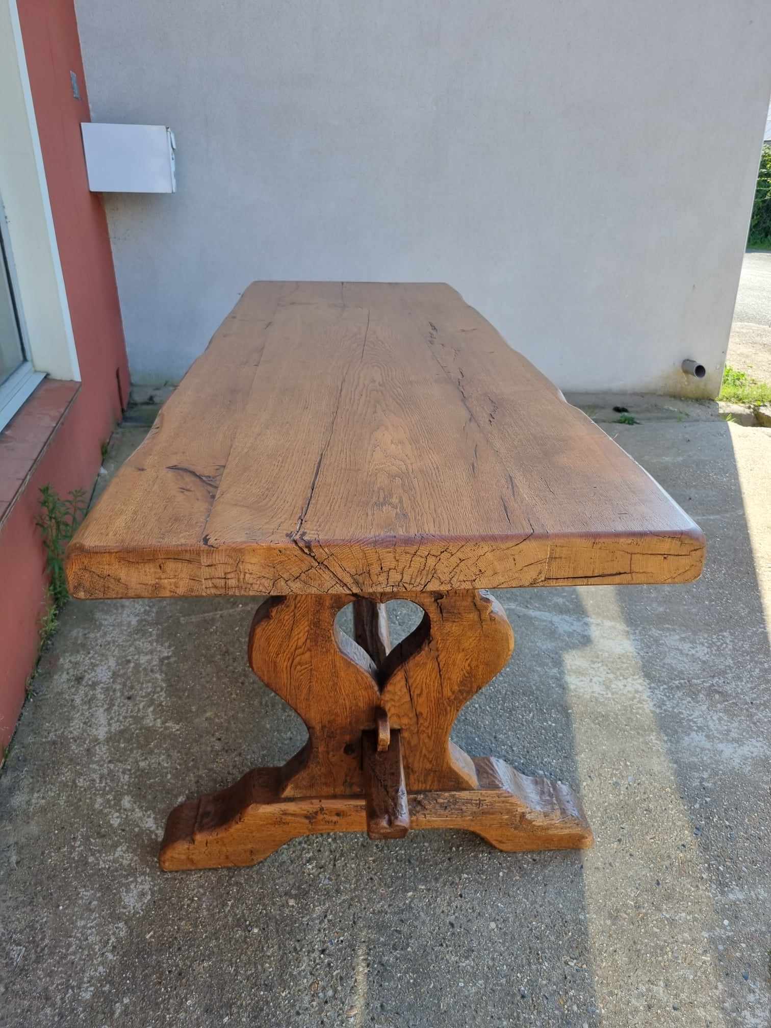 Farm table