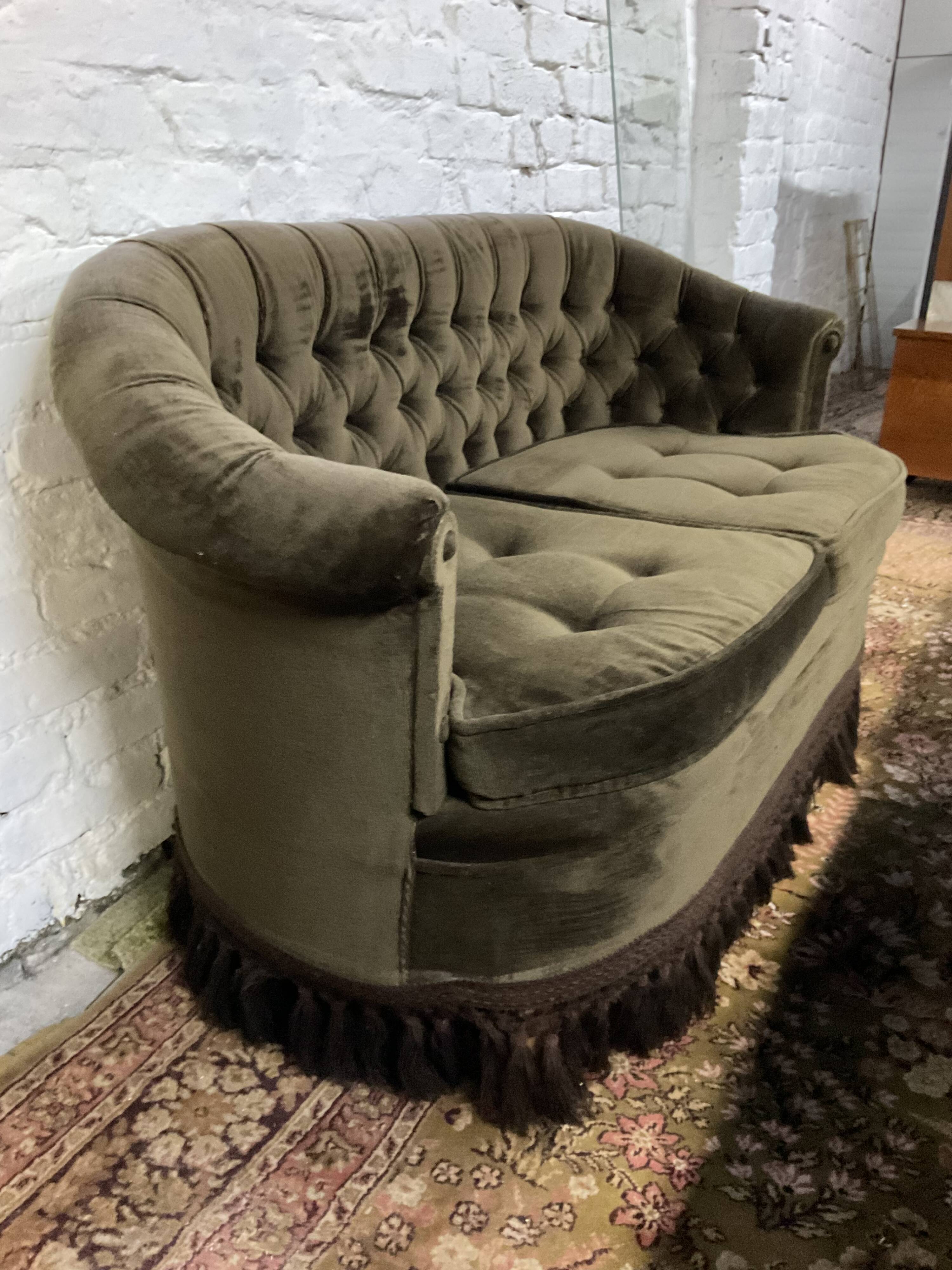 Vintage toad sofa from the 50s-60s in green velvet