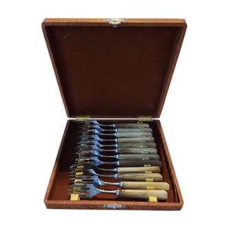 Box of 12 dessert forks