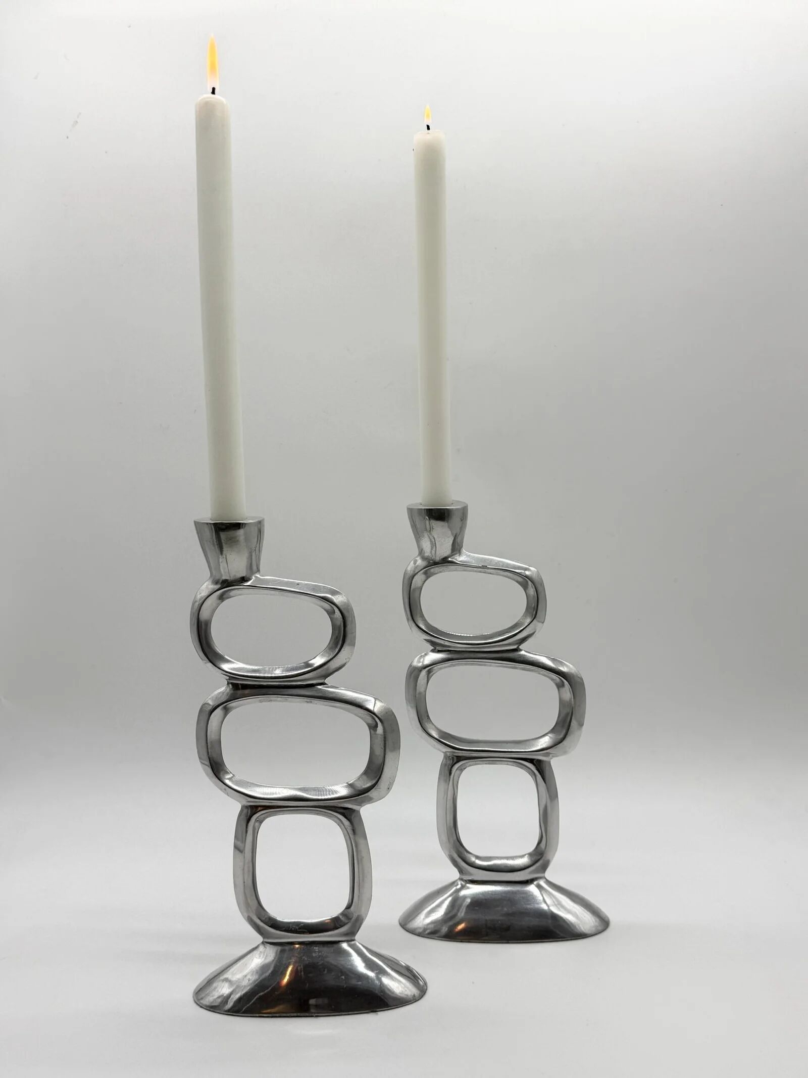 Pair of candlesticks "Circle" – Matthew Hilton, 1980s