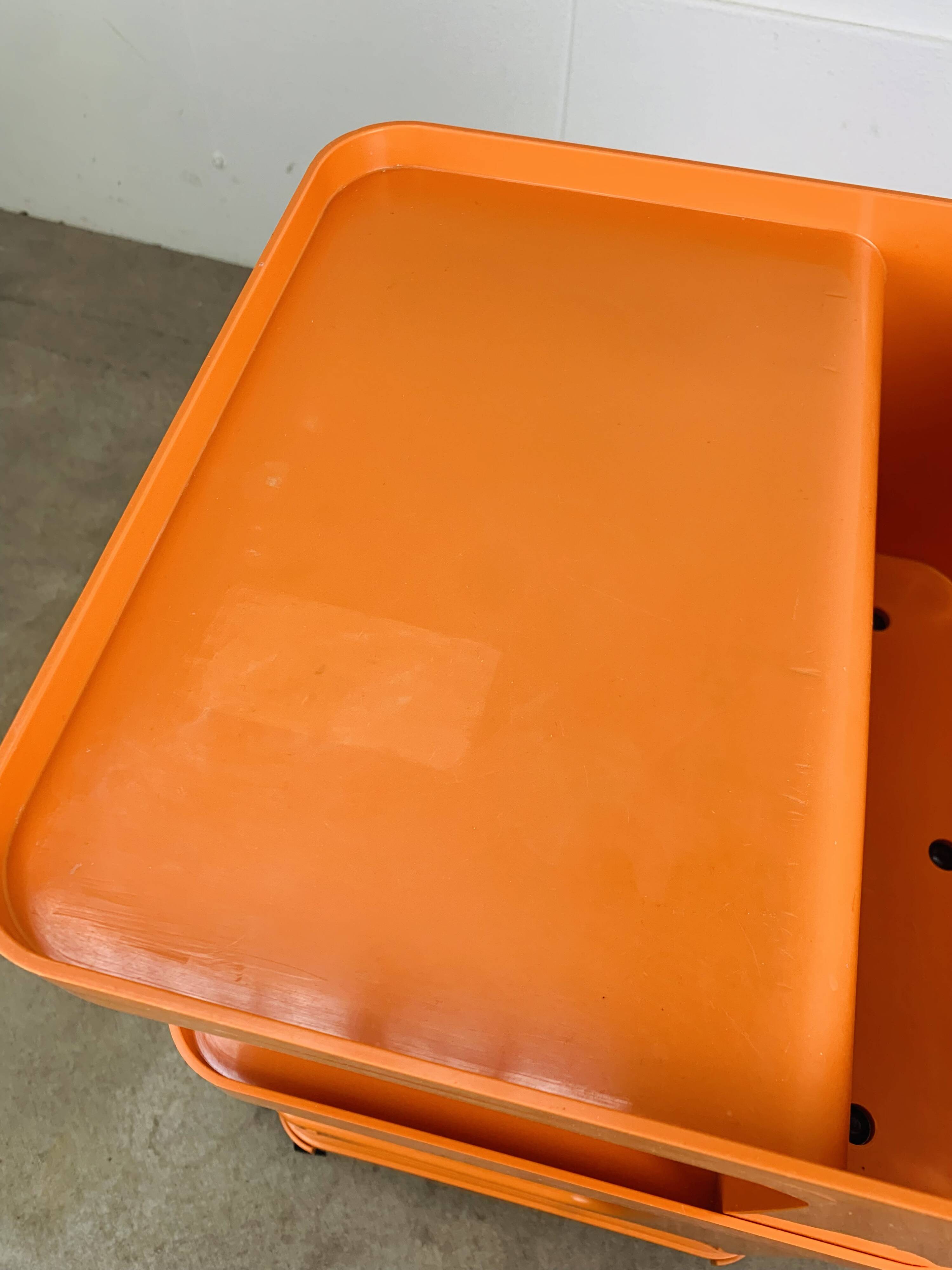 Flair dessert for Prisunic in orange plastic, seventies.