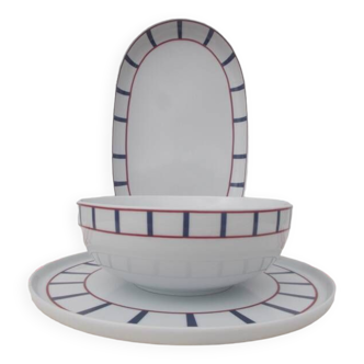 Set of 3 blue and red porcelain Basque dishes