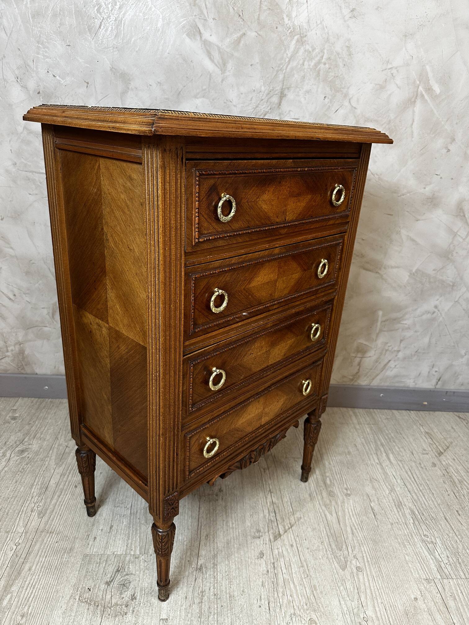 Chiffonnier en noyer