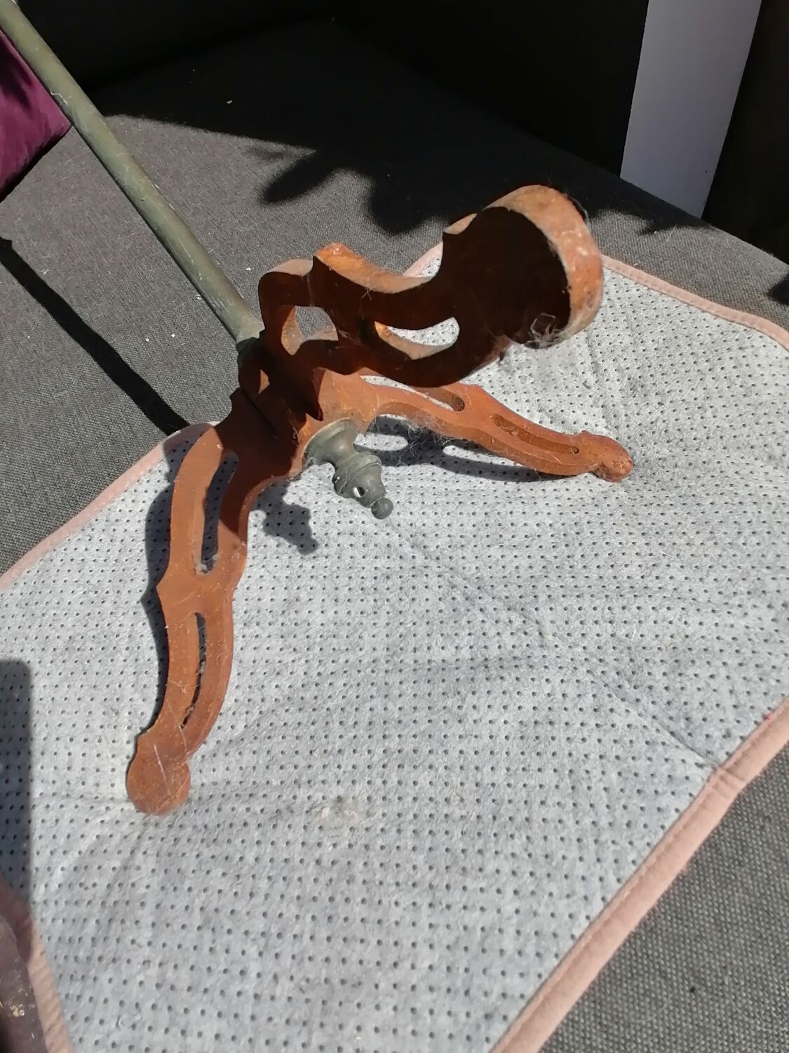 Barber's mirror on telescopic stand 1920 43x35cm