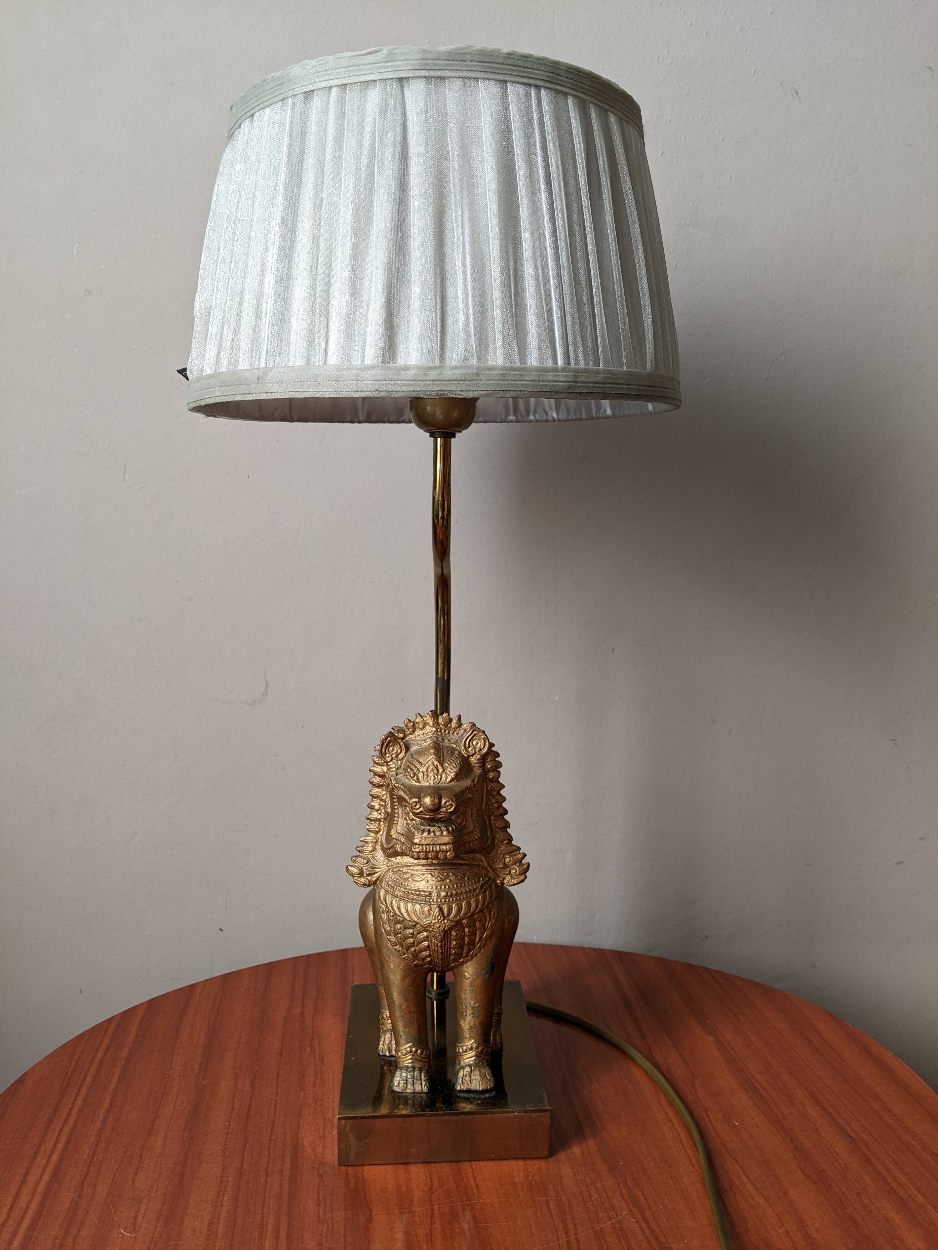 Thai Singha lion foo dog bedside lamp