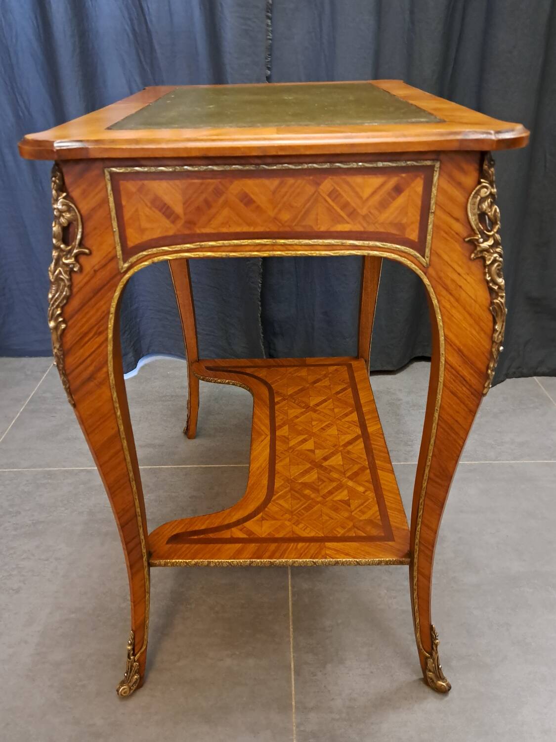 Louis XV style living room table in marquetry
