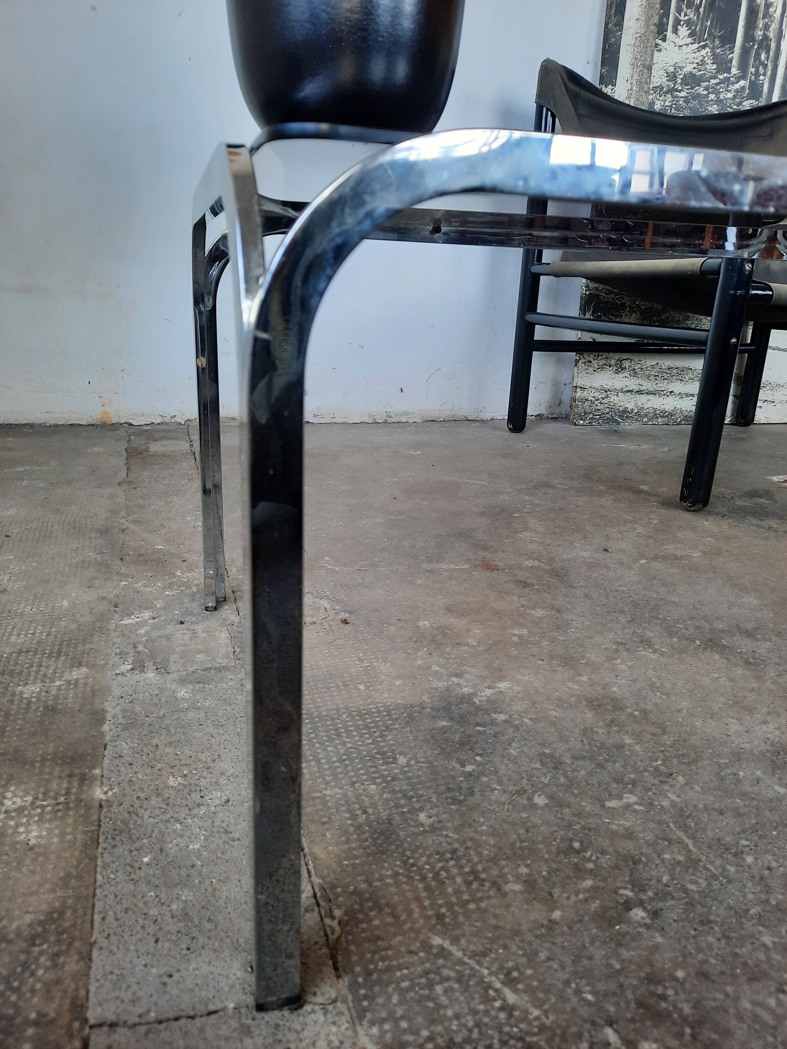Table basse chrome, verre fumé