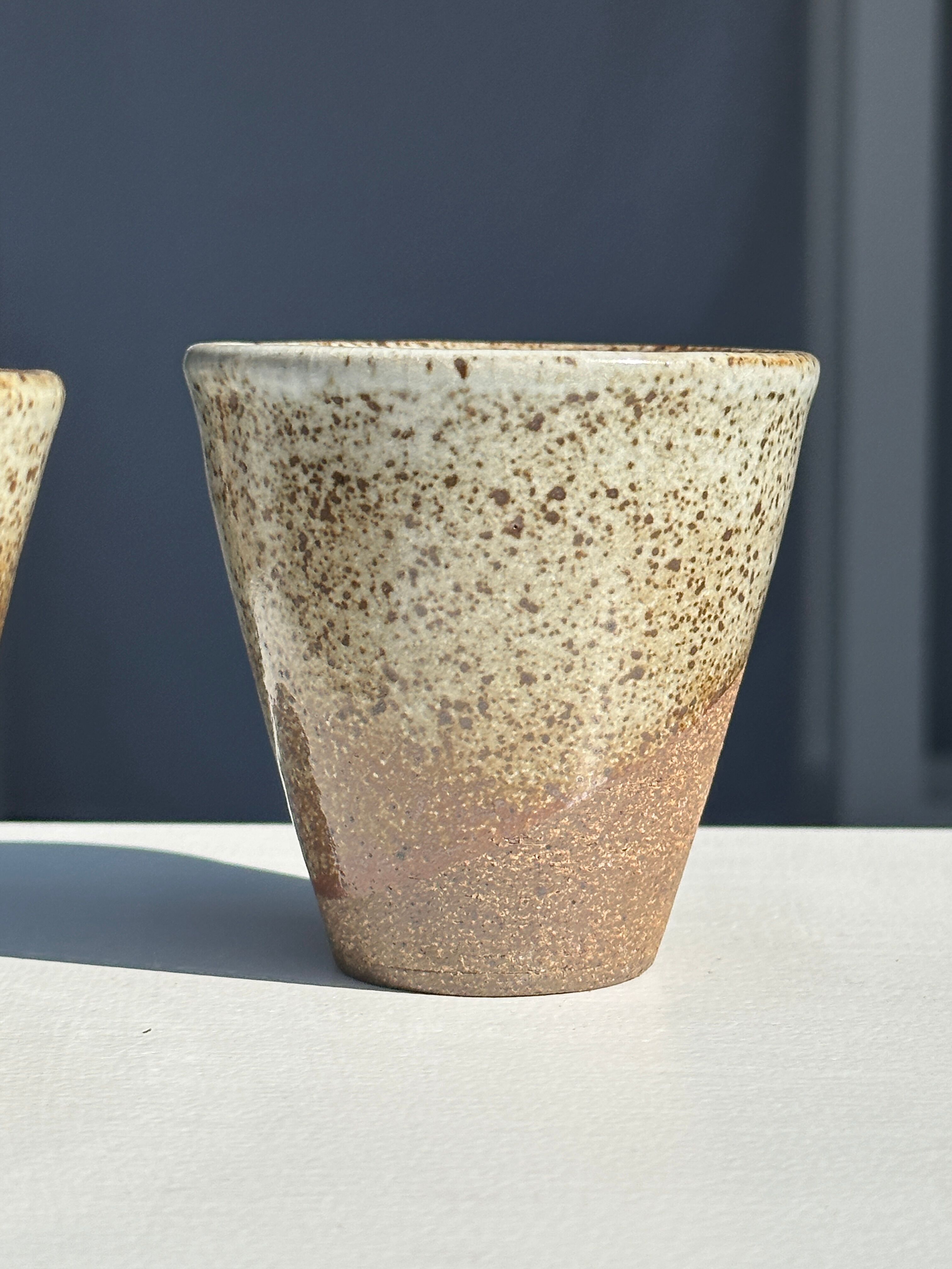 Set of 2 cups in Indonesian ceramic (brown & speckled glazed matte)