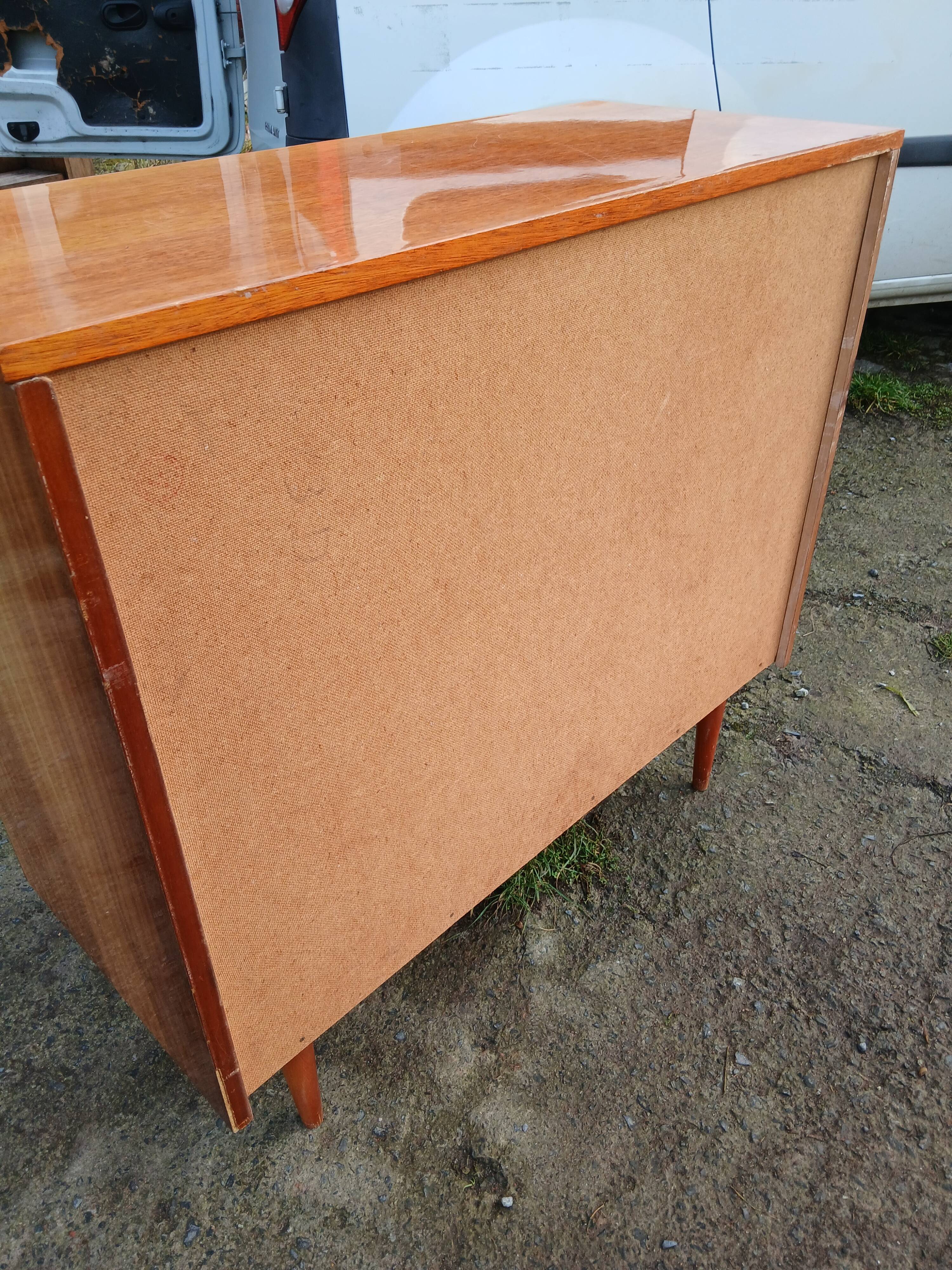 Antique chest of drawers