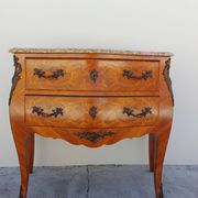 Louis XV chest of drawers in rosewood marquetry