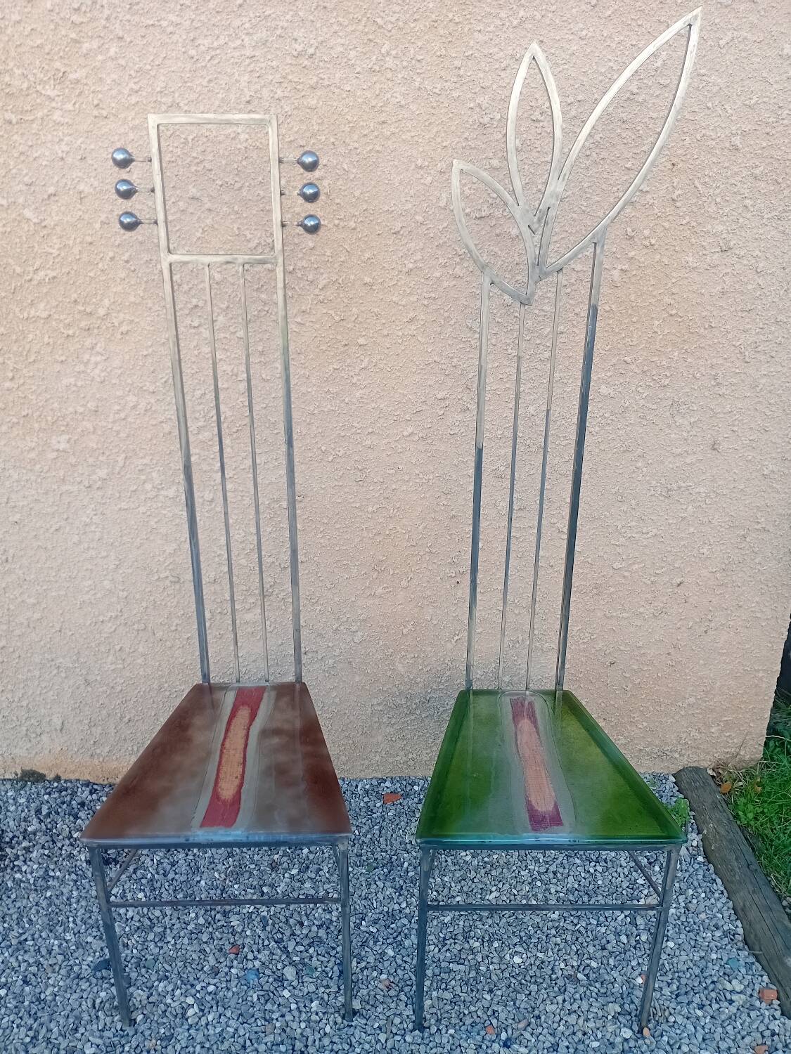 2 sculptural chairs from the 1980s