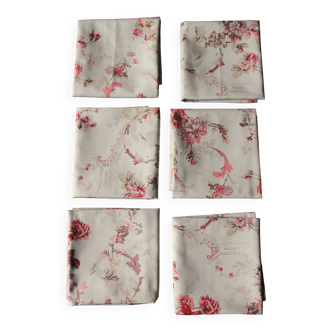 A set of 6 blue gray pink flower napkins