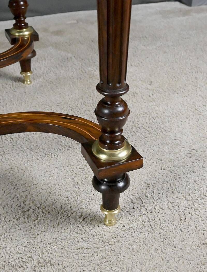 Middle table in rosewood veneer, Napoléon III period – 2nd half of the 19th century.