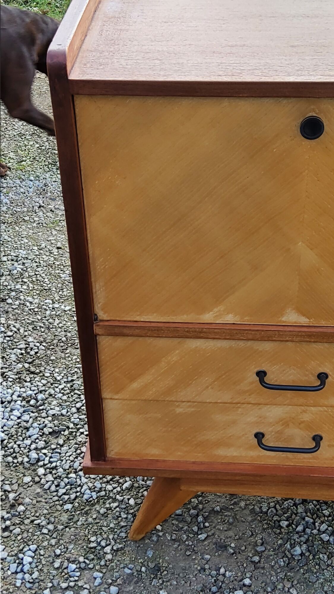 Enfilade of the 50s in oak and mahogany feet compass