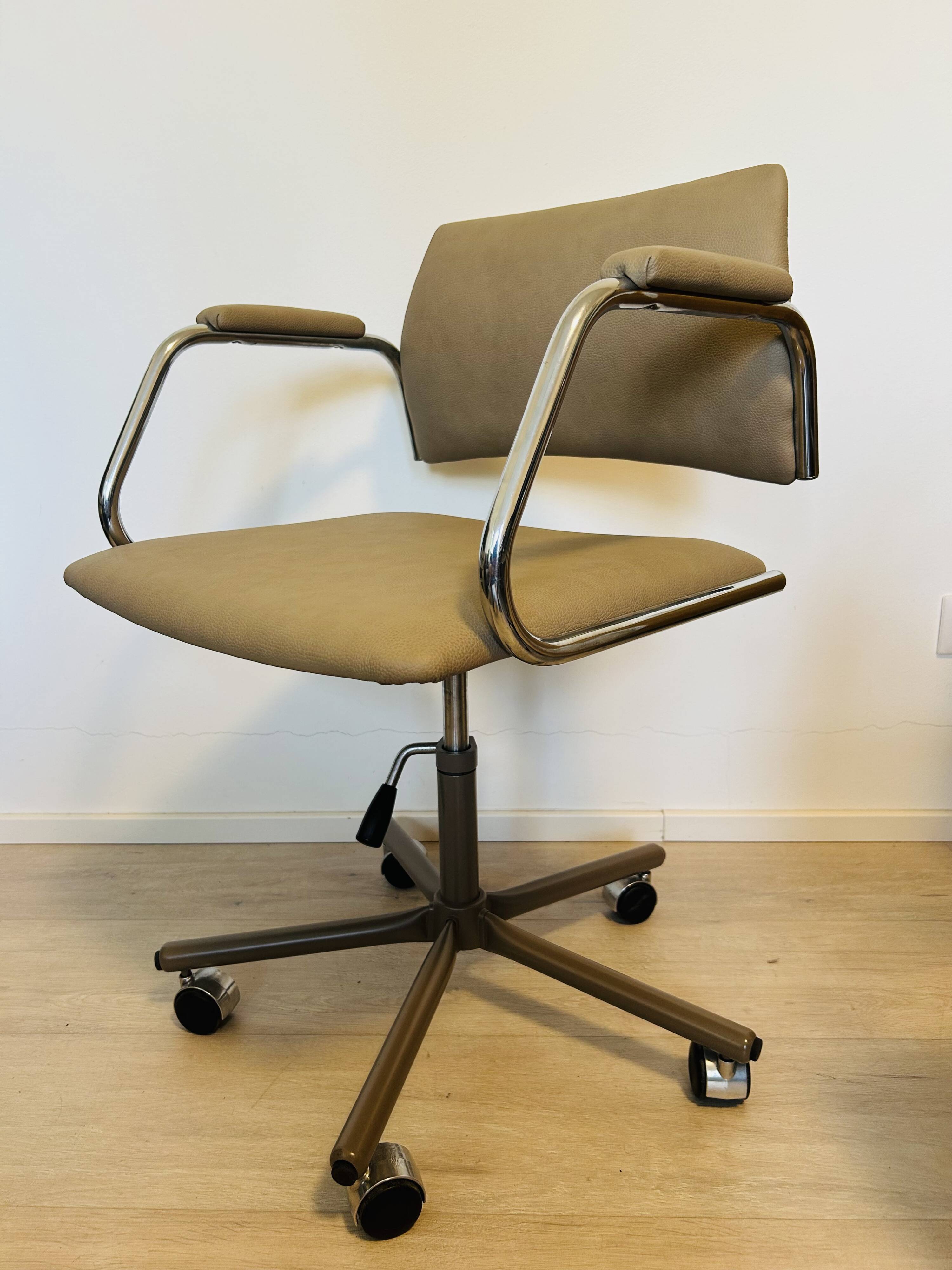 Fully Restored Vintage Desk Chair by Kovona, Czechoslovakia 1980’s
