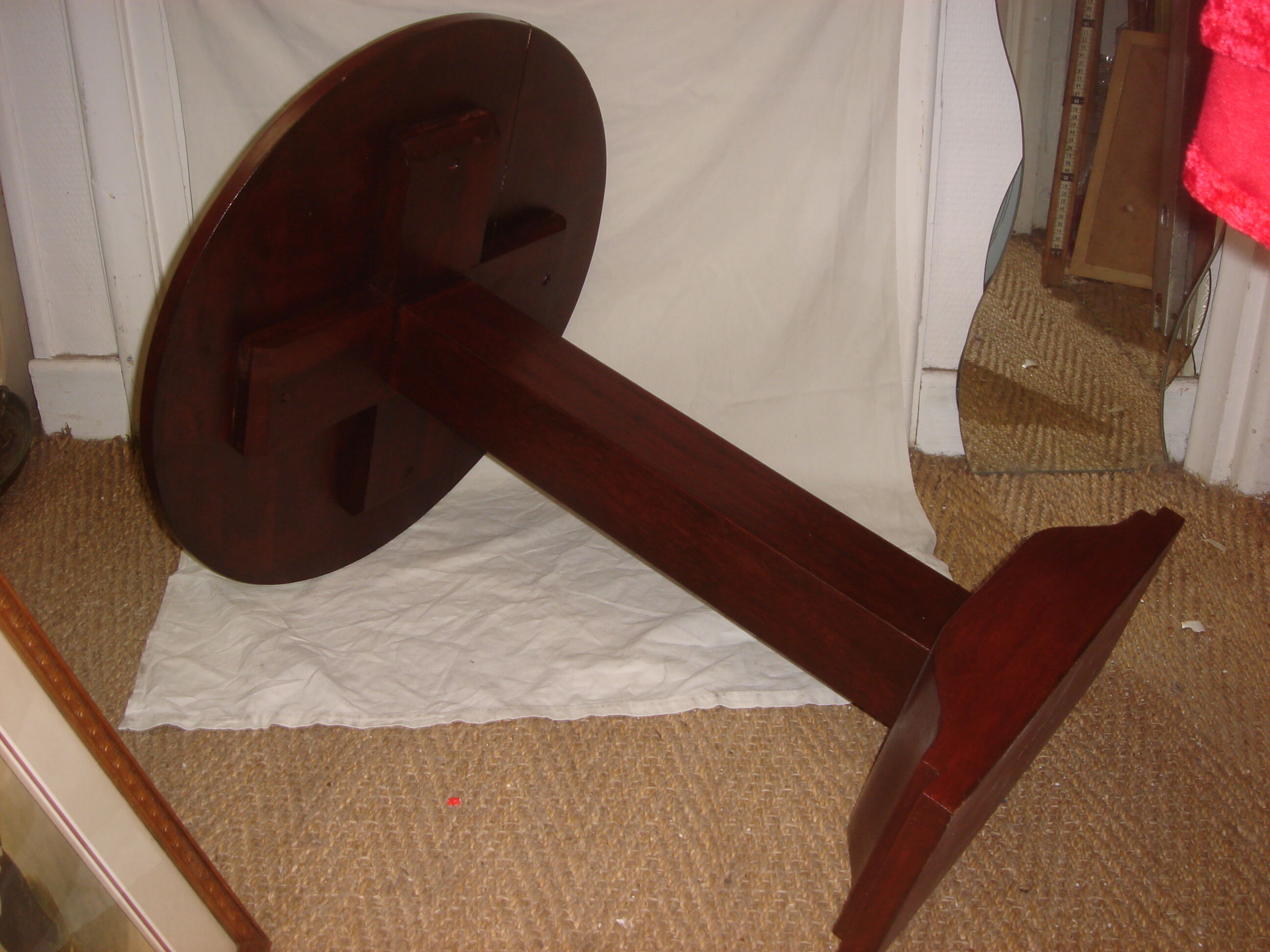 Art deco pedestal table