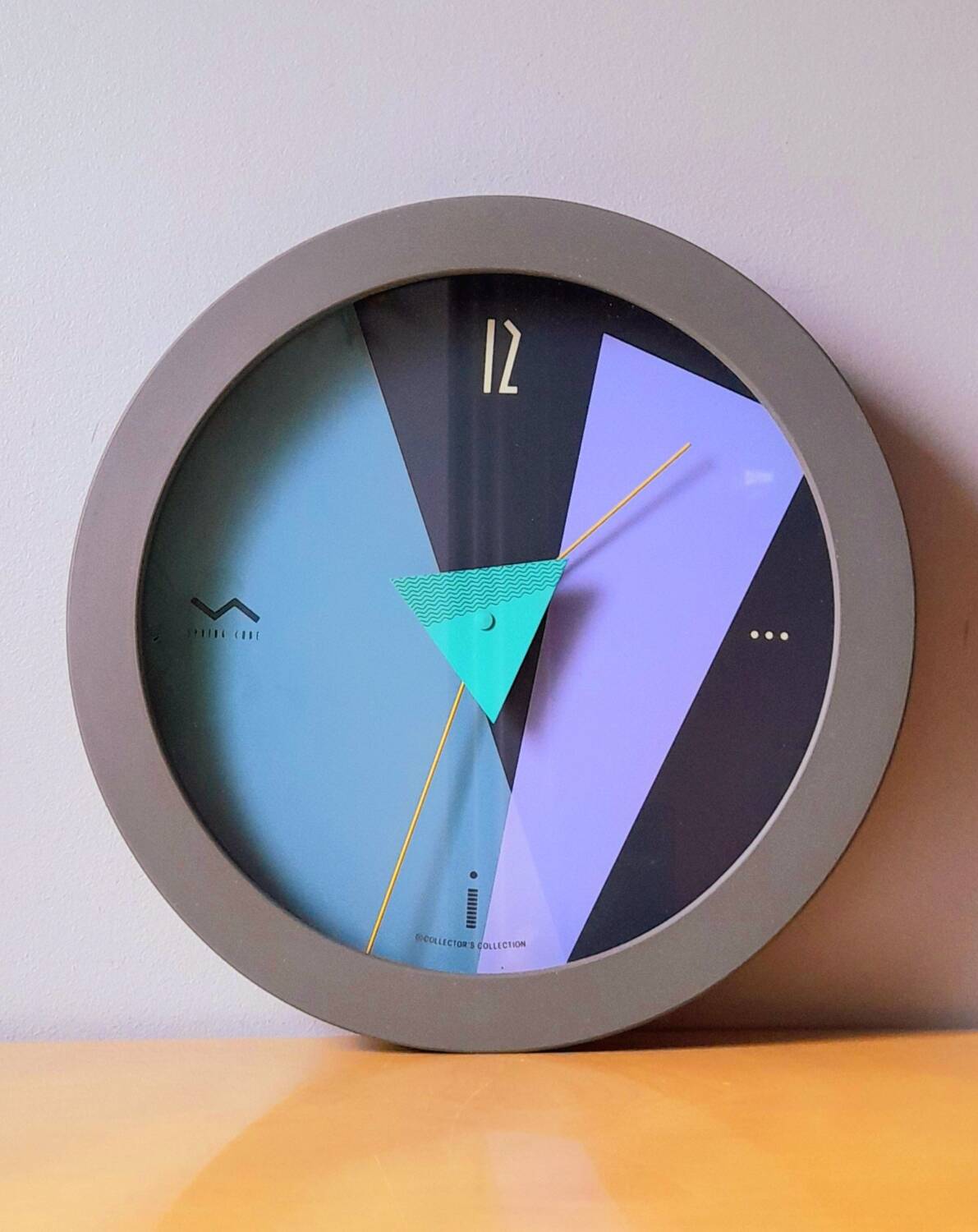 Spring cube wall clock Nicolai Canetti 80s