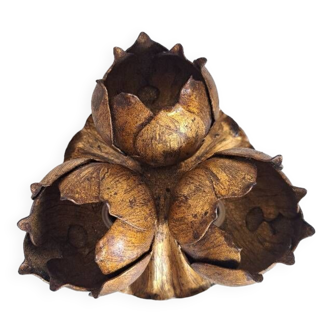 Gold flower-shaped wall lamp