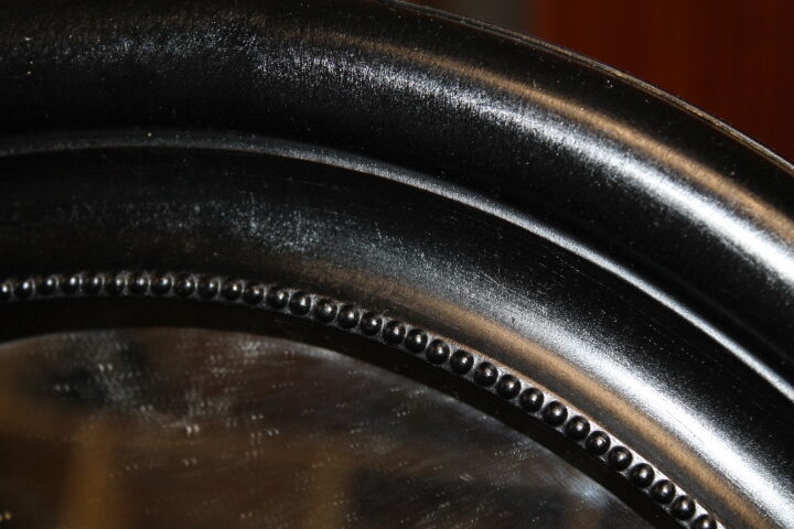 Lot of two oval mirrors 52x65cm