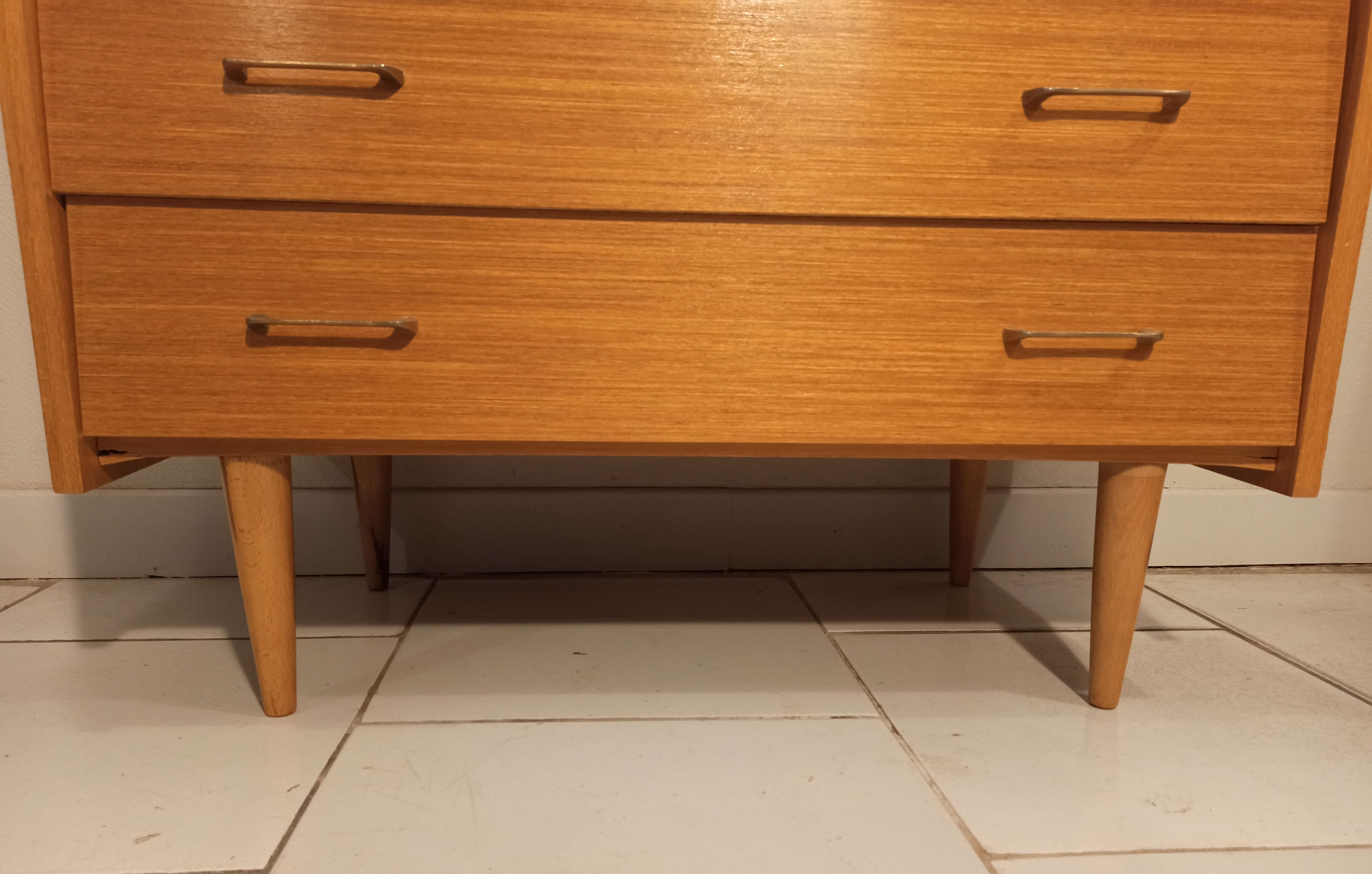 Vintage light wood commodity 4 drawers 1960