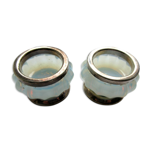 Set de 2 salières salerons art déco métal argenté et cristal opalescent, verlys-sabino
