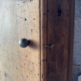 Rustic bonnet maker